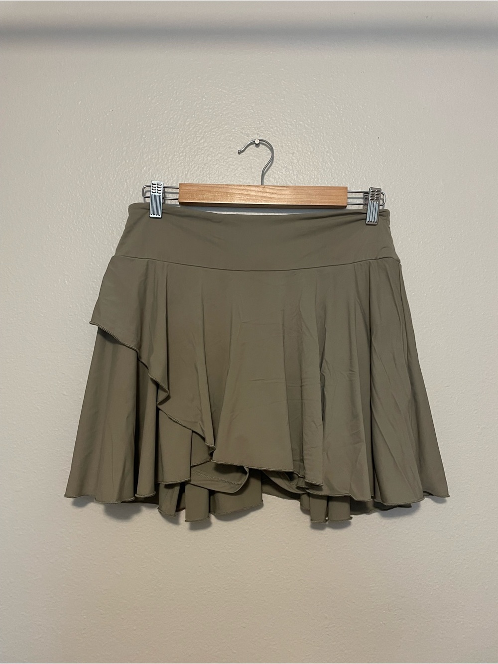 Arizona Jean Company Olive Ruffle Skort